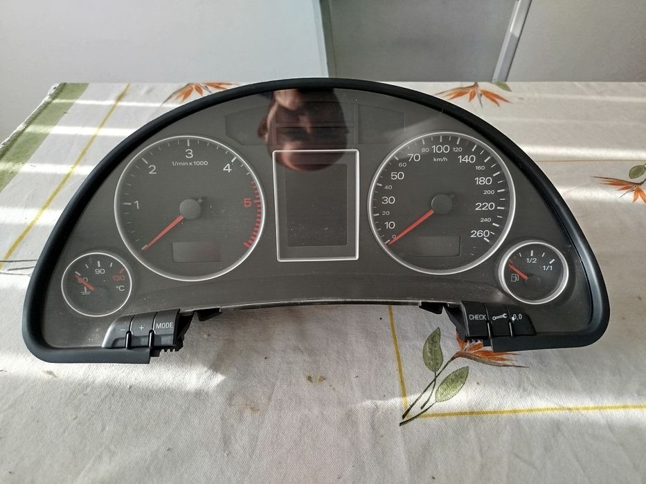 Material Audi A4 b7 Sedan 2007