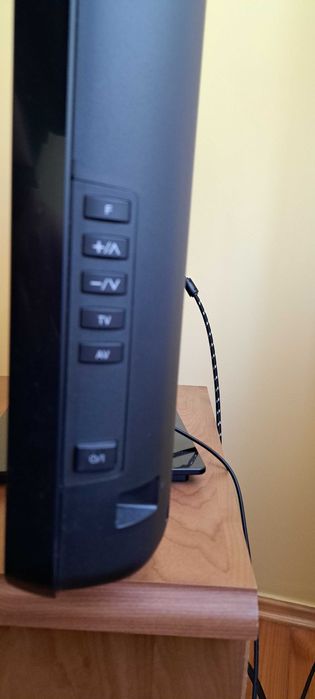 Telewizor Panasonic 32" TX-L32UX3E - oryginalny pilot