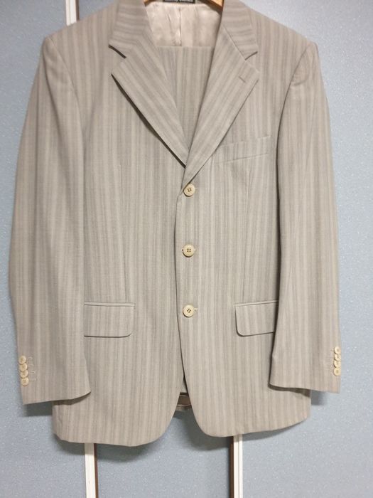 Продам фірмові класичні костюми відомих брендів оригінал Італія