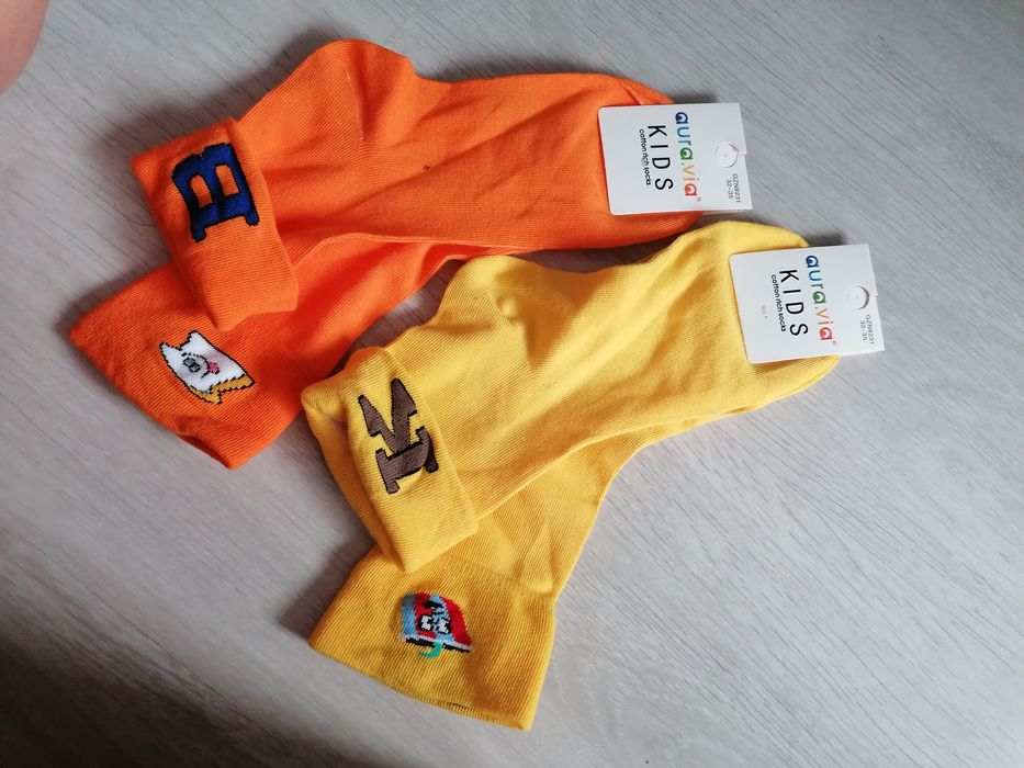 Dwie pary skarpet 32-35