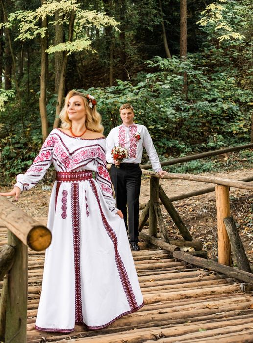 Вишита весільна/вечірня сукня