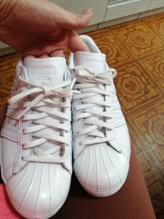 Жіночі кросівки adidas superstar білого кольору