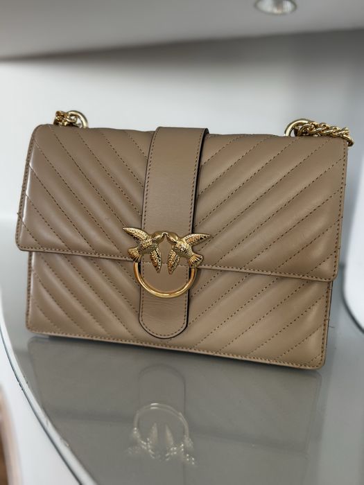 Сумка Pinko,ідеальний стан,вмістка,розмір 28 см/20 см.