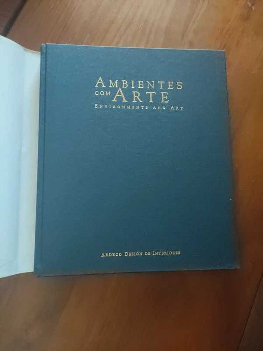 Livro "Ambientes com Arte"