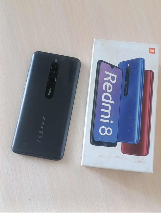 Смартфон Redmi 8 4/64 памяті