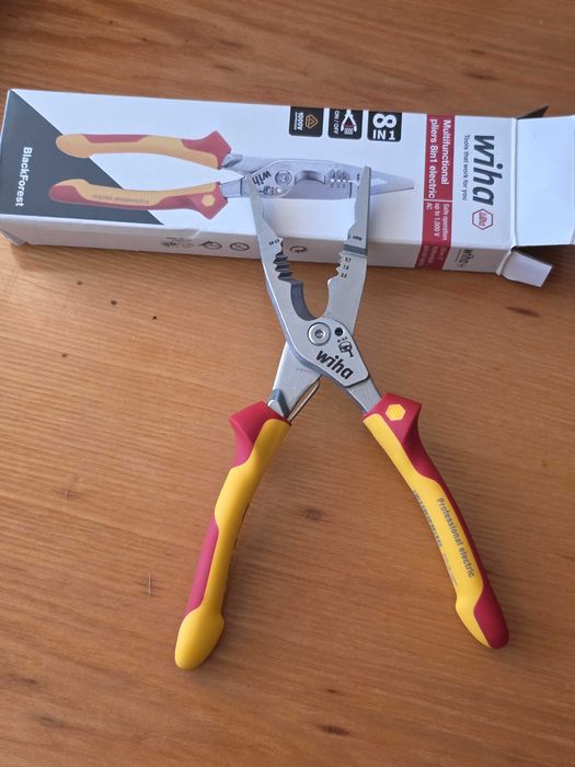 Szczypce uniwersalne Wiha 8w1 izolowane 1000V dla elektryków