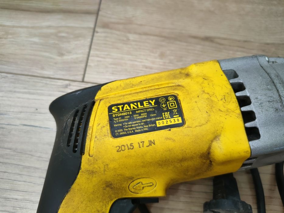 Електричний ударний дриль STDH8013 від Stanley потужністю 800 Вт