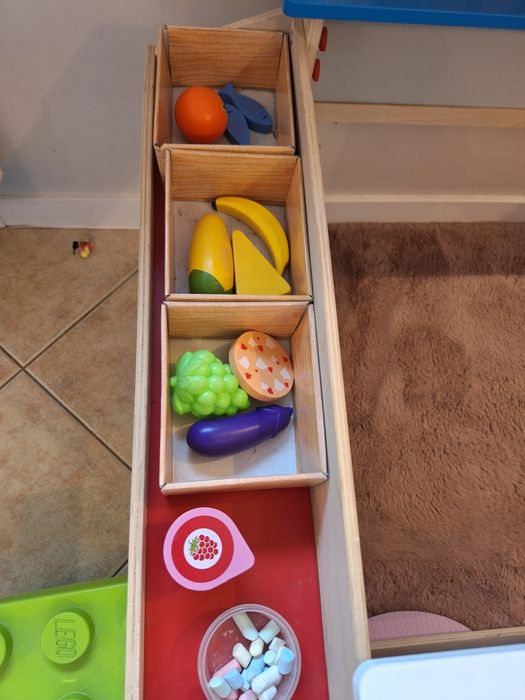 Drewniany sklep z Lidl