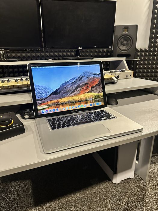Продається MacBook Pro 15″ Mid 2010