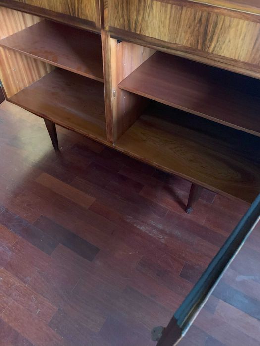 Aparador com vitrine em pau santo, nórdico