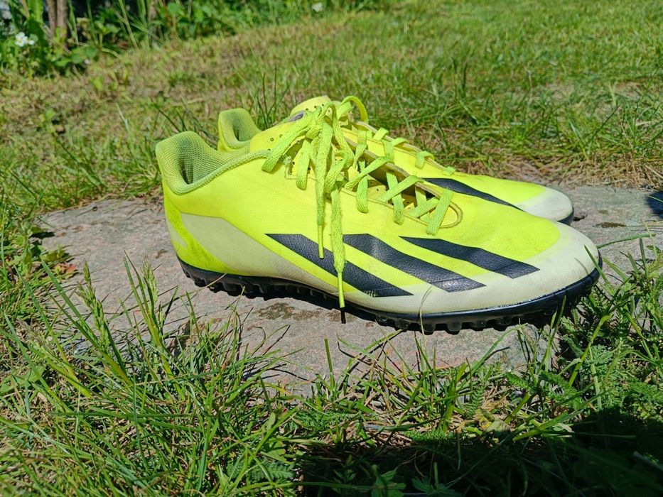 Buty piłkarskie, turfy, Adidas, orlik, jak nowe