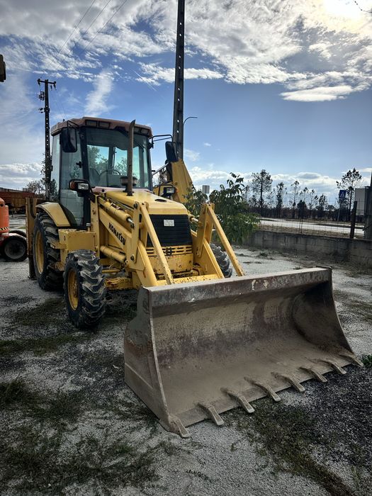 Retroescavadora Komatsu WB97R