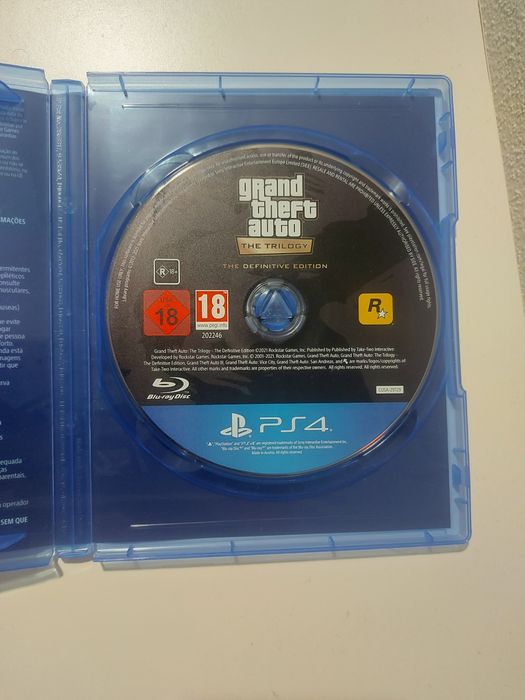 Grand Theft auto- the trilogy PS4  (GTA)