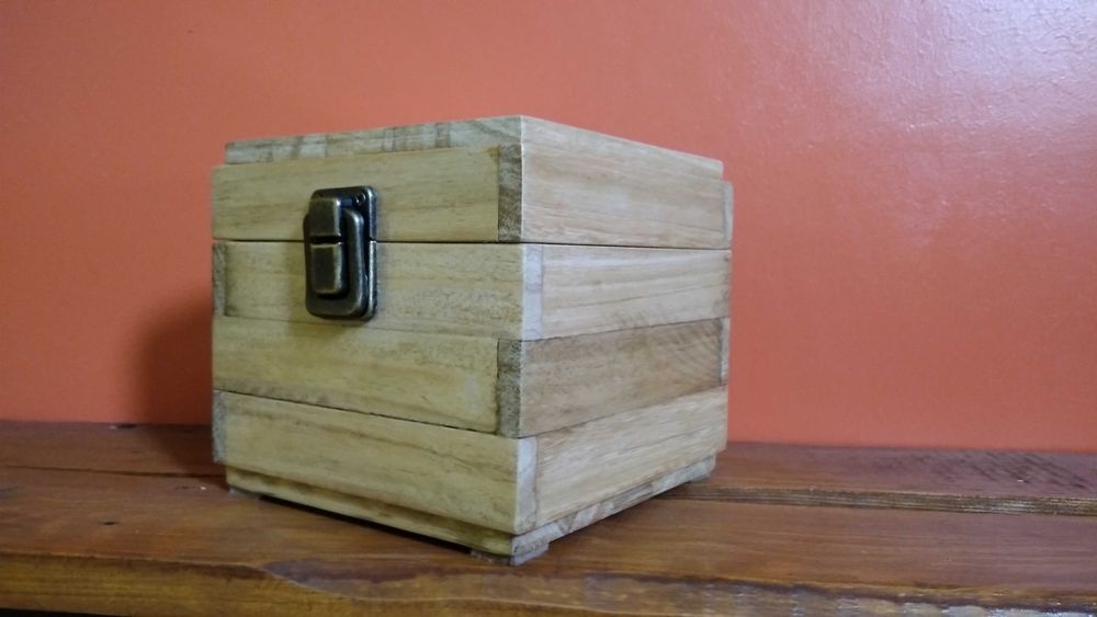 Caixa de madeira