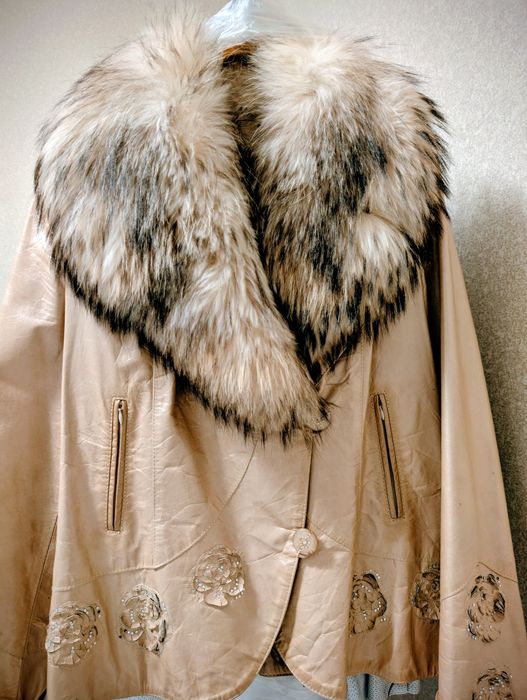 Шкіряна куртка з натуральним хутром  нова