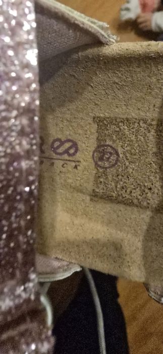 Sandálias como novas