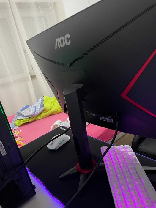 Monitor AOC 27" 240HZ 0.5MS