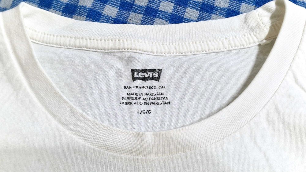 Оригинальная футболка Levi's размер M-L