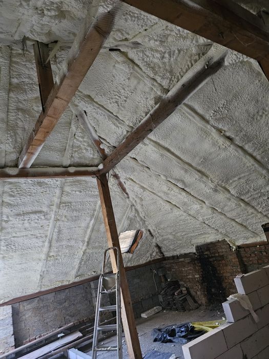 Утеплення Пінополіуретаном,Піною(ППУ)дахів,перекриття,каркасники,ангар