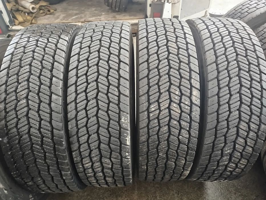 315/80R22.5 156L Continental Scandinavia HD3 4x97% bieżnika używane 1 miesiąc czasu. Założone w Styczniu.