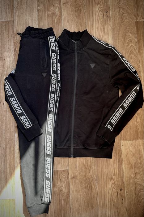 Костюм спортивный  Guess