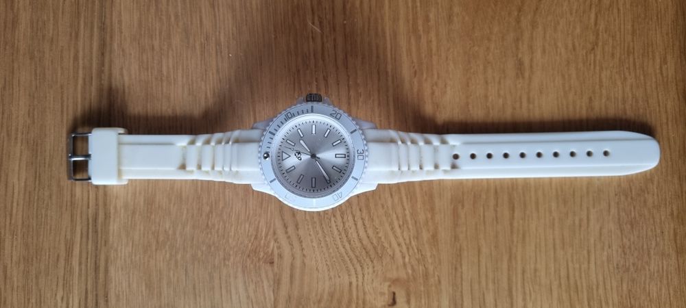 Biały damskie zegarek