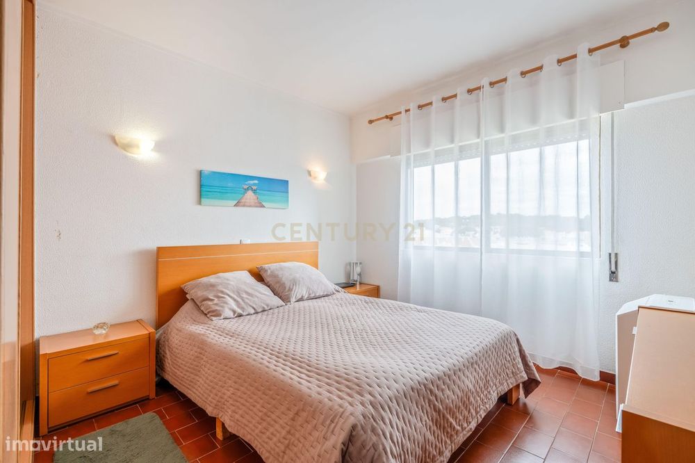 Apartamento T1 com varandas e vista mar no Parque das Amendoeiras — Vi