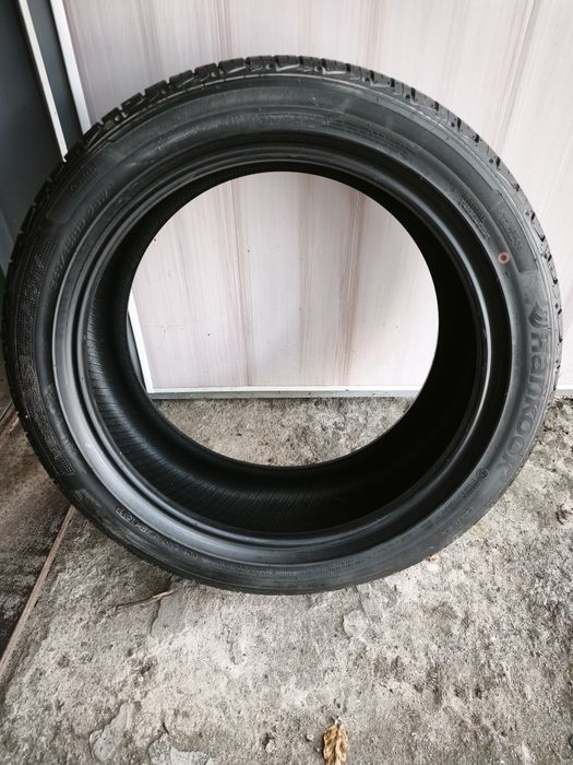 Продам шину Hankook літо R19 245/45