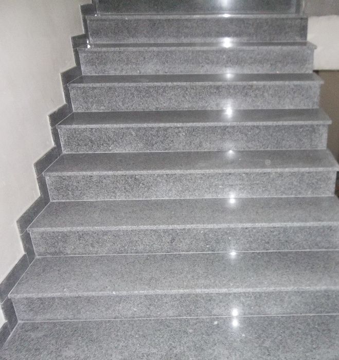 Schody wewnętrzne granitowe strzegom stopnica
