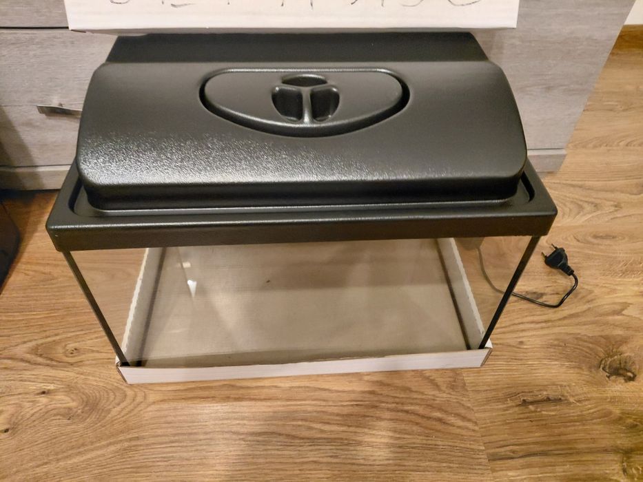 Akwarium NOWE 25 l z pokrywa led