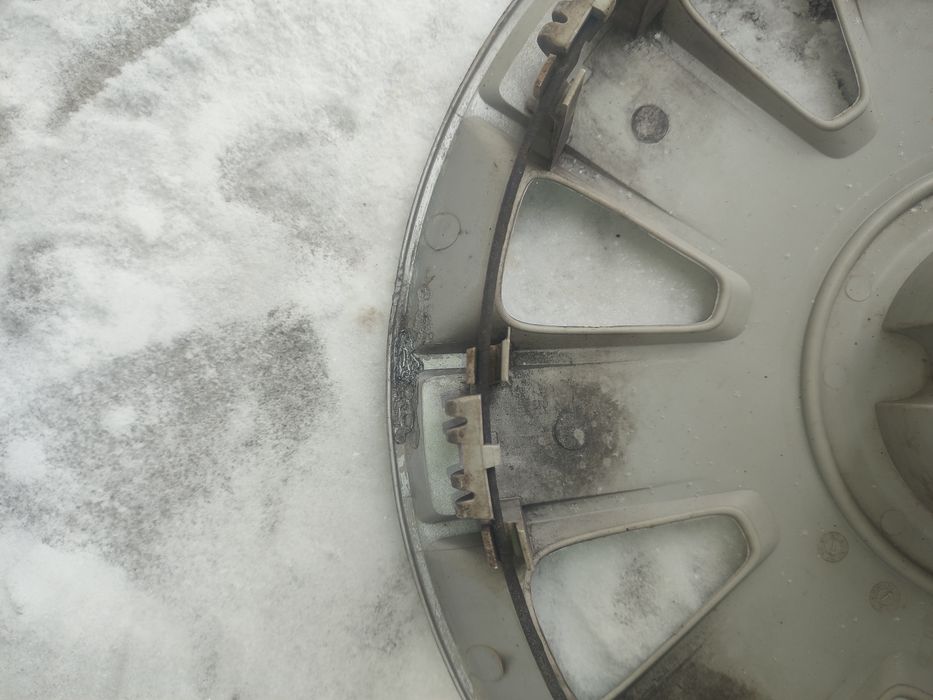 Продам колпак R15 форд фокус 2