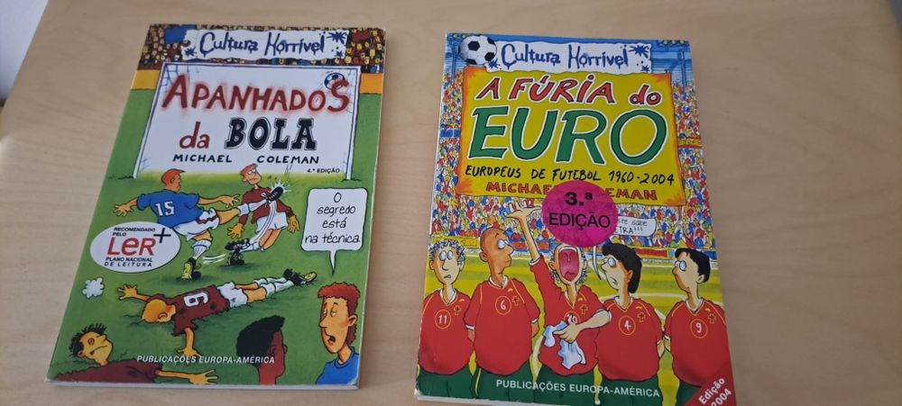 Vários livros de diferentes coleções