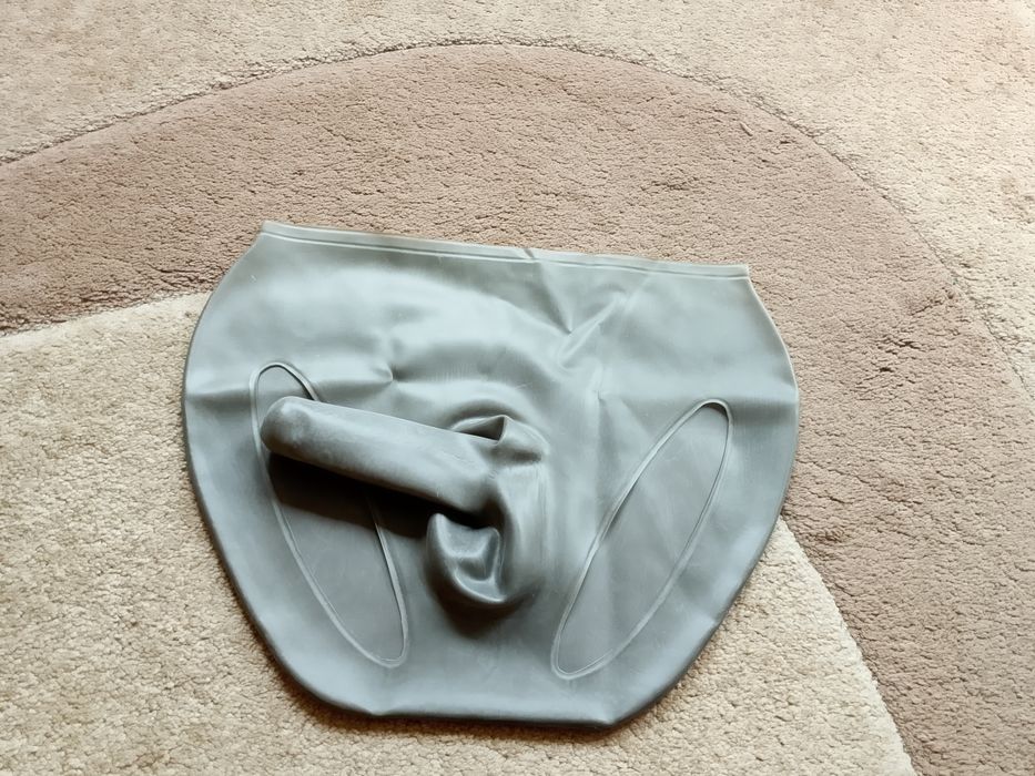 Latexowe majtki męskie imprezowe