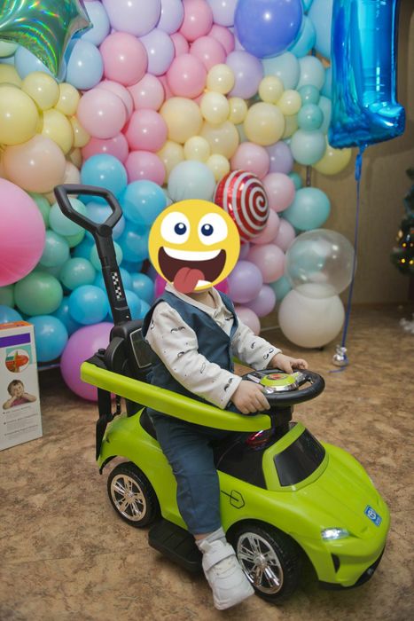 Толокар електромобіль