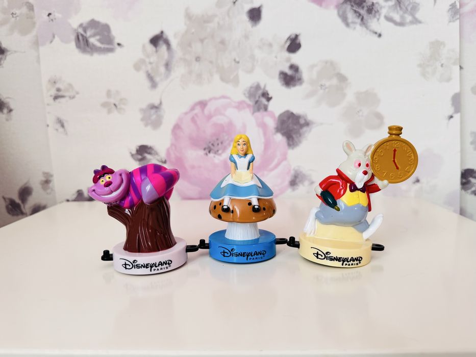 Figurki Alicja w Krainie Czarów,królik, Kot z Cheshire, Disneyland