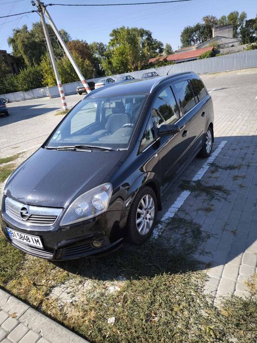 Опель зафіра Б 7 мєсна,1,6,бензин 2006 рік