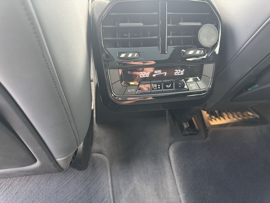 BMW iX 40 2023 Європа