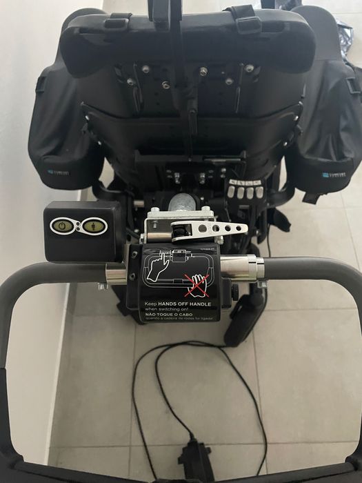 Cadeira de rodas Elétrica F5 permobil