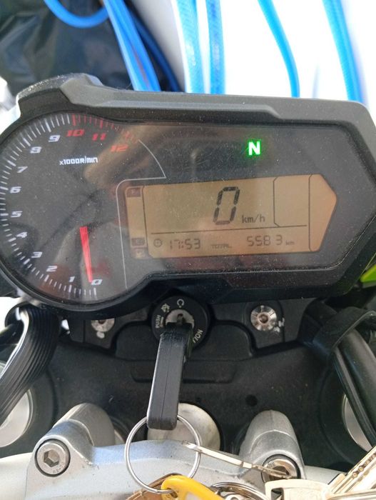 Benelli TNT 125.         BBB.    5 000 klm