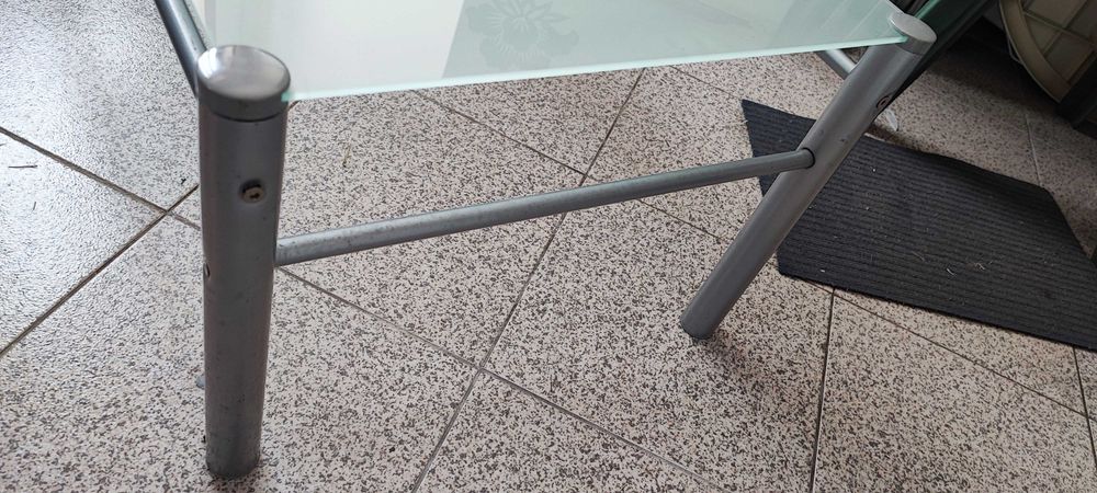 Mesa de Apoio em vidro e metal cromado