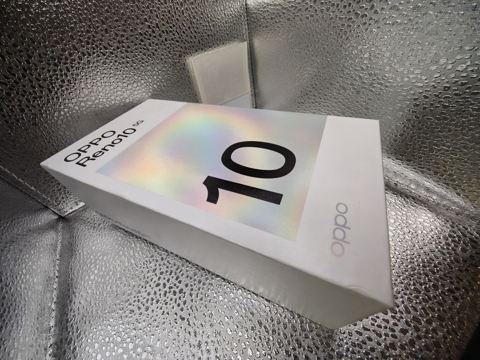 OPPO Reno 10 5G como novo