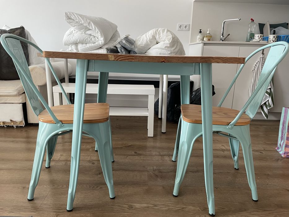 Mesa e 4 cadeiras Sklum - madeira e aço lix verde menta