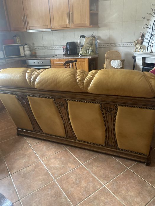 Sofa vintage em pele, semi-novo