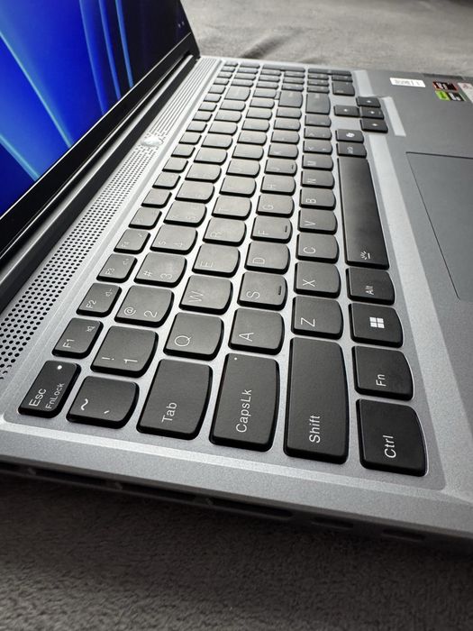 Lenovo Legion Slim 5 | Ryzen 7 8845HS | RTX 4060 | 16GB | 1TB | 165Hz
