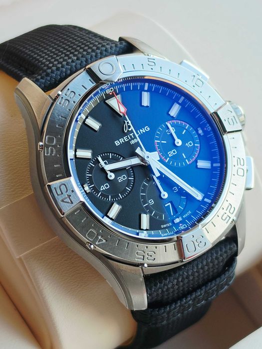 Breitling Avenger B01 Chronograph 42 - 2026r. / Gwar. do 2034r.