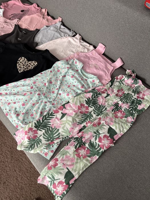 Лот одягу р.104 майки,маєчка,світшот,плаття