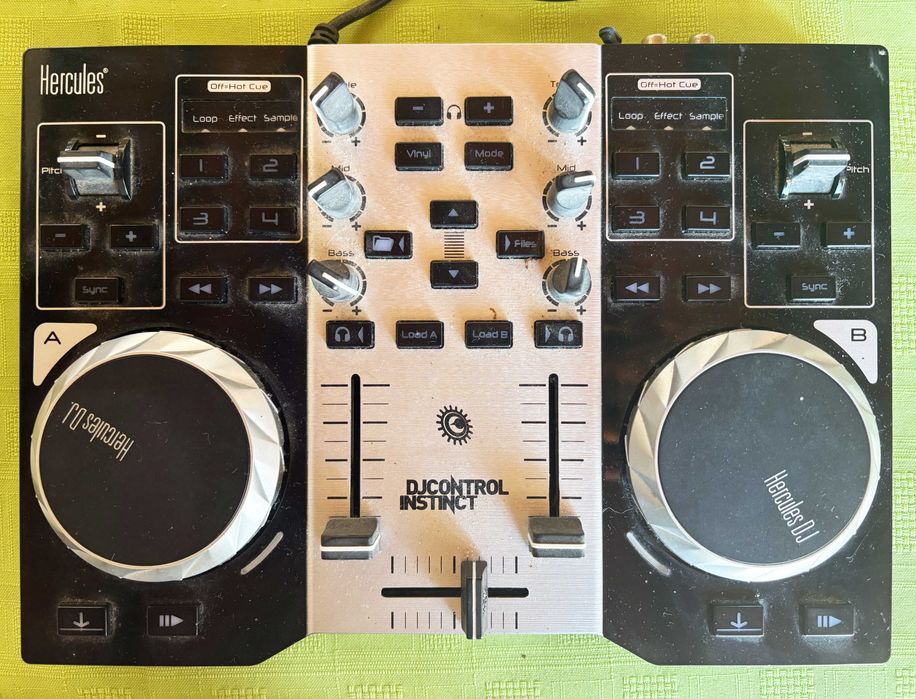 Hercules DJ Control Instinct