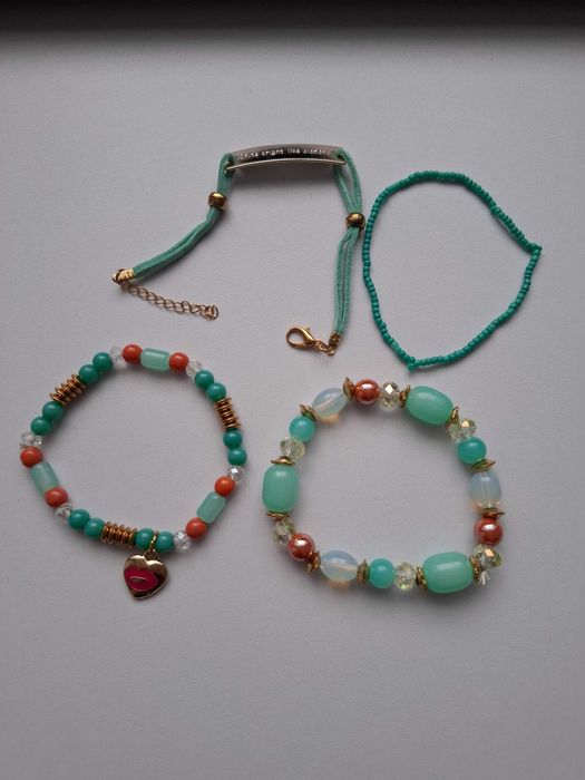 Zestaw 4 bransoletek