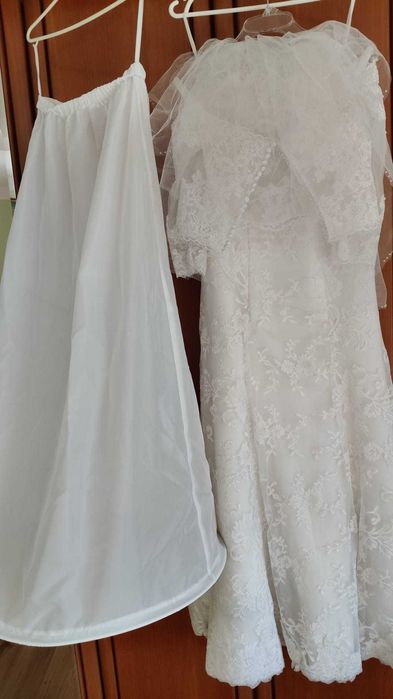 Suknia 2w1 odpinana góra koronka