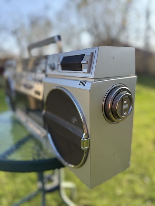 Продам магнитолу Sharp GF-575Z